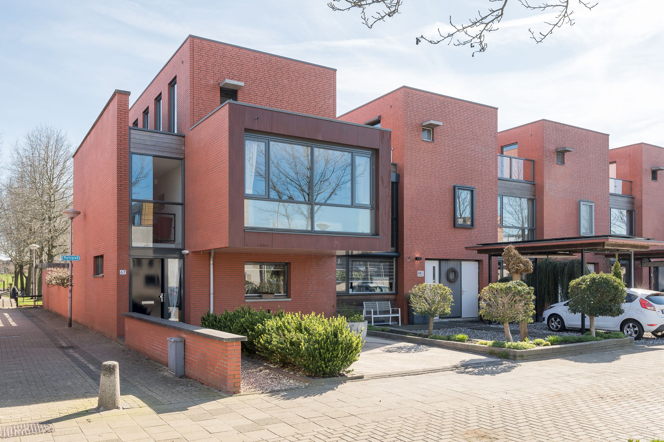 Foto 36 van Burg Van Heugtenlaan 67