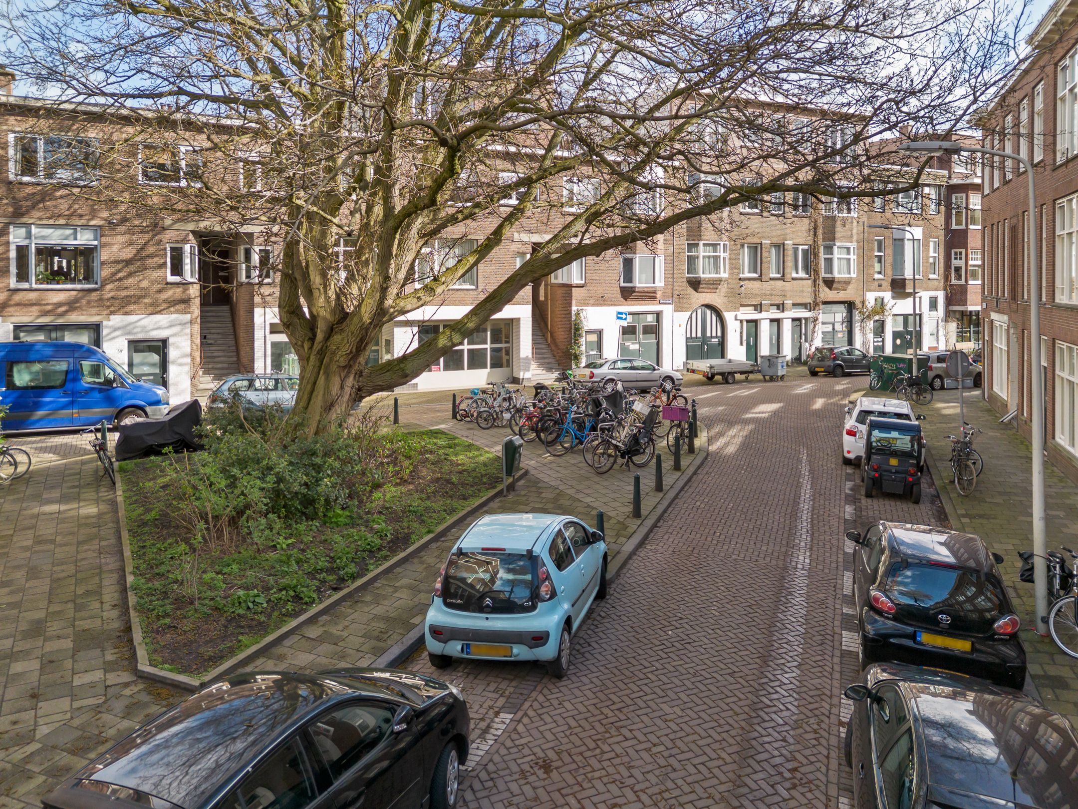 Spacious and Sustainable Apartment with Character in The Hague Bomenbuurt — 21