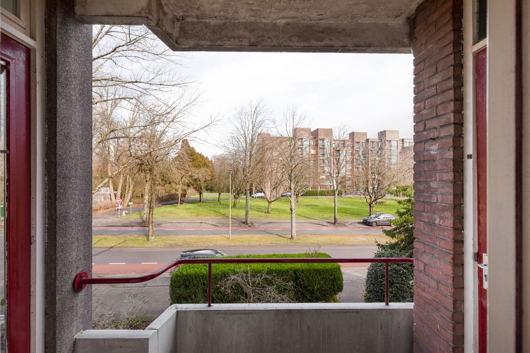 Lichte driekamerwoning met twee balkons in Overveen — 12