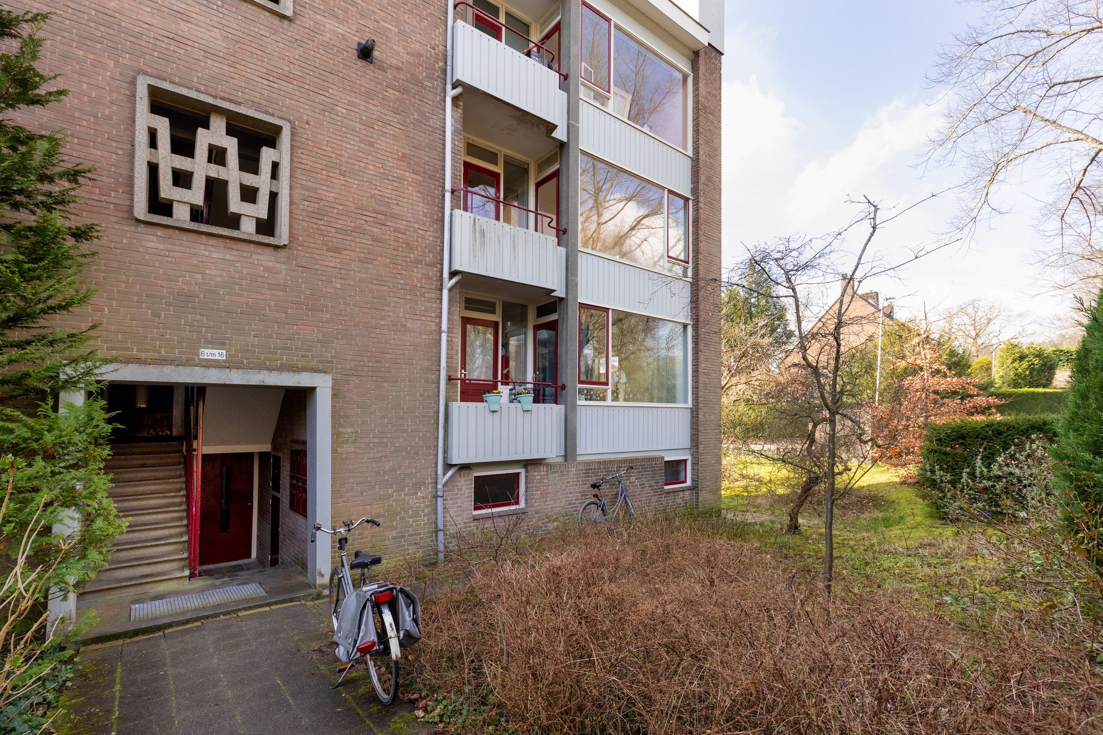 Lichte driekamerwoning met twee balkons in Overveen — 18