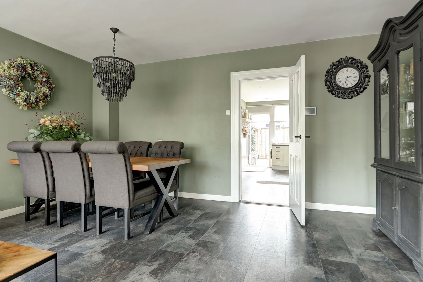 Photo 19 of Boshuysenstraat 36