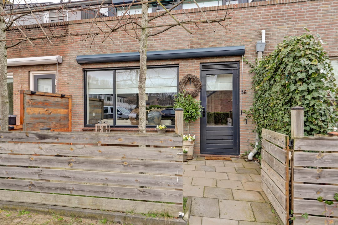 Photo 8 of Boshuysenstraat 36