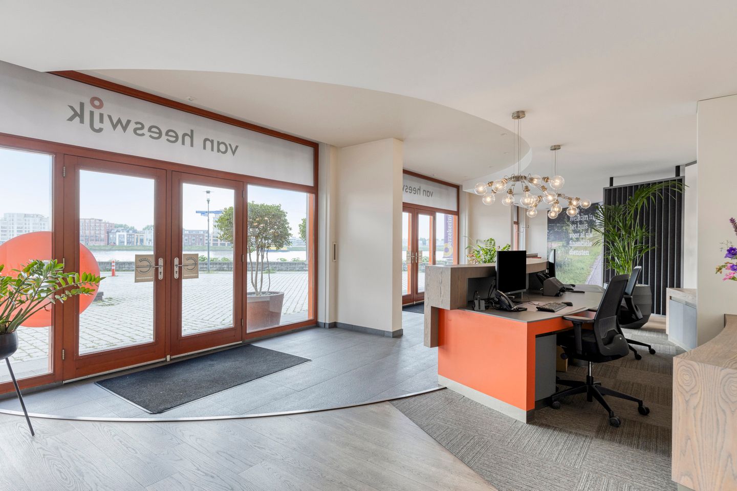 View photo 2 of Veerdam 56