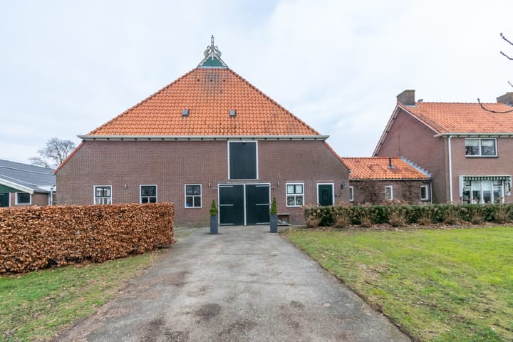 Photo 3 of Zuideinde 33