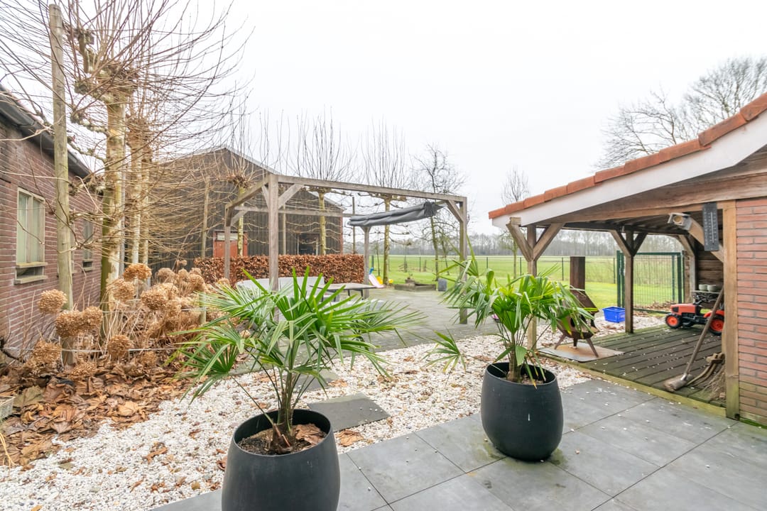 Photo 32 of Zuideinde 33