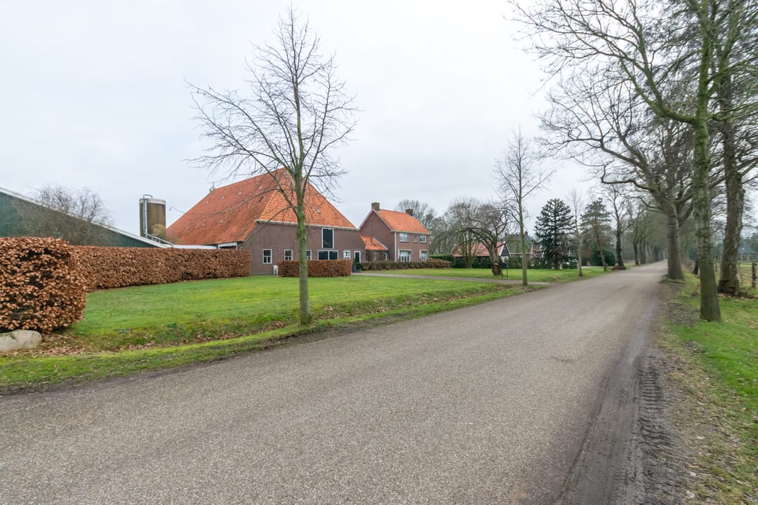 Photo 52 of Zuideinde 33