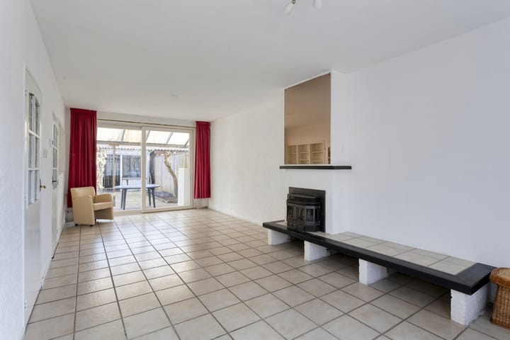 Photo 2 of Kerstroosstraat 14