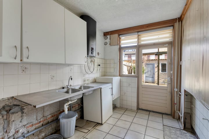 Photo 4 of Kerstroosstraat 14