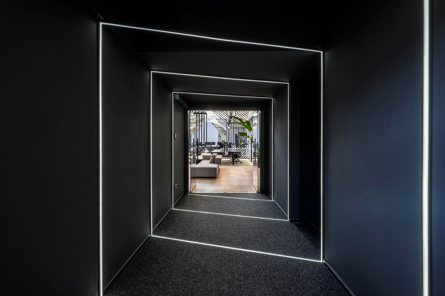 Bekijk foto 4 van Luchtvaartstraat 4