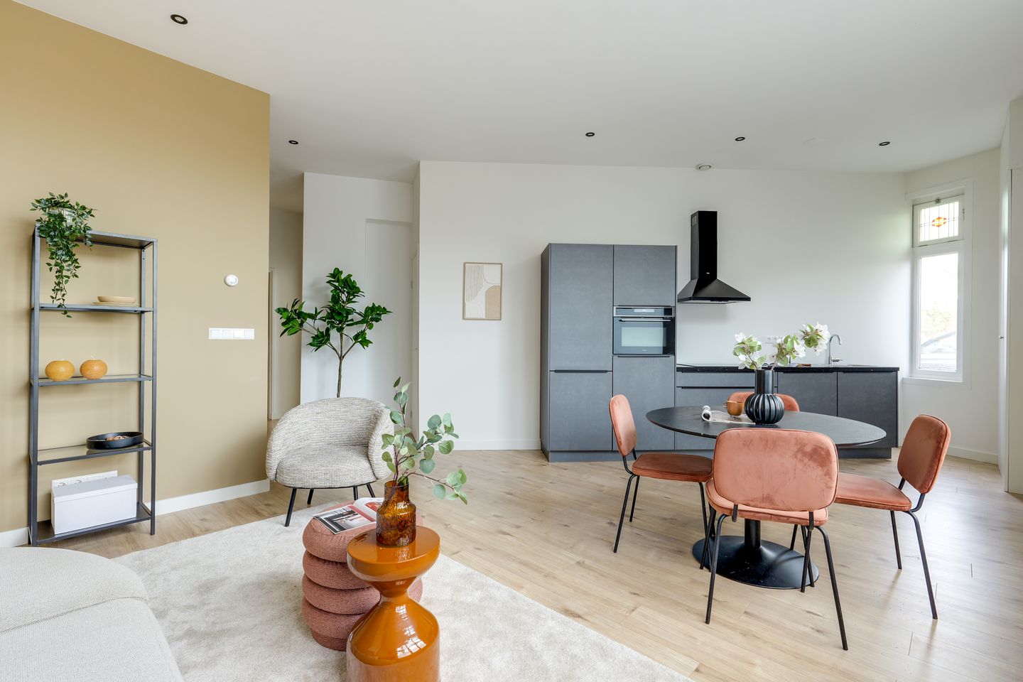 Photo 10 of Canadaplein 3-B