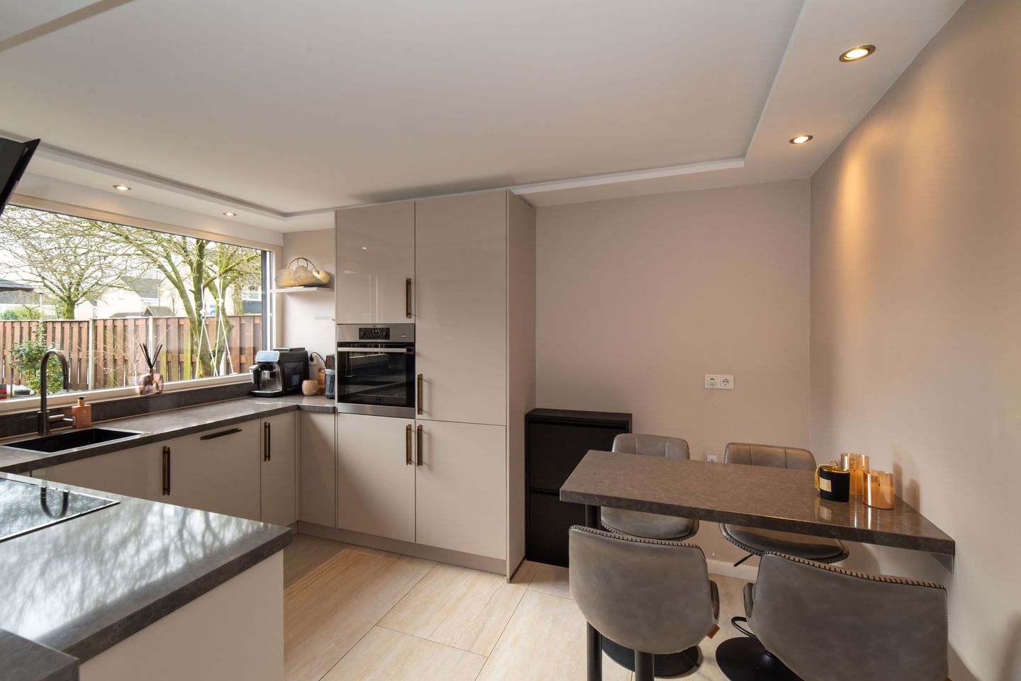 Foto 20 van Borg Rusthoven 1