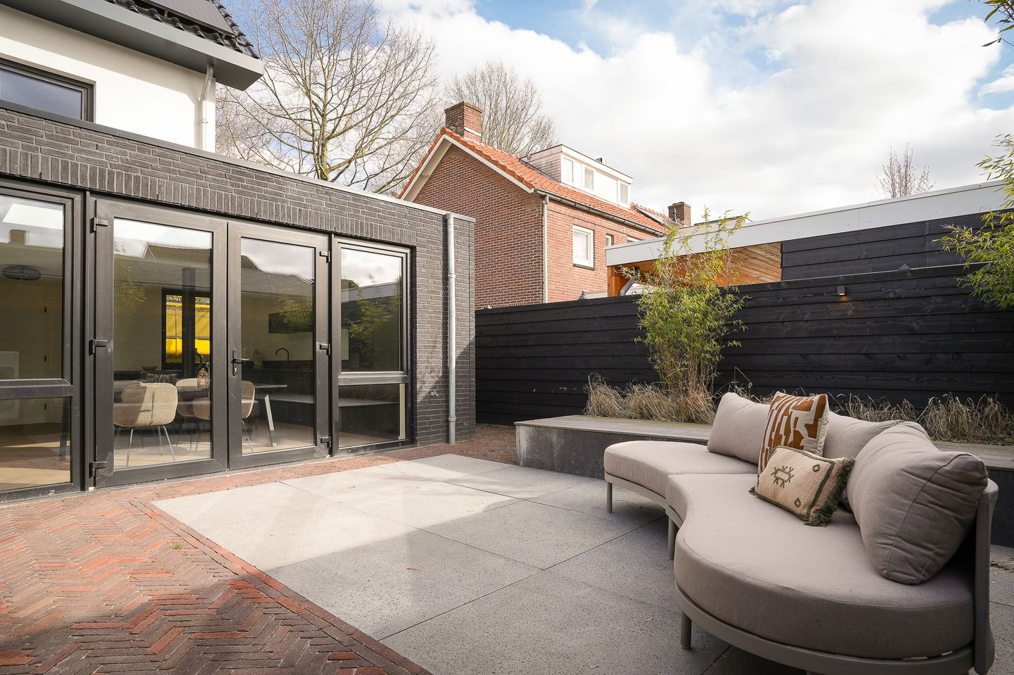 Foto 44 van Van Spreeuwelstraat 13