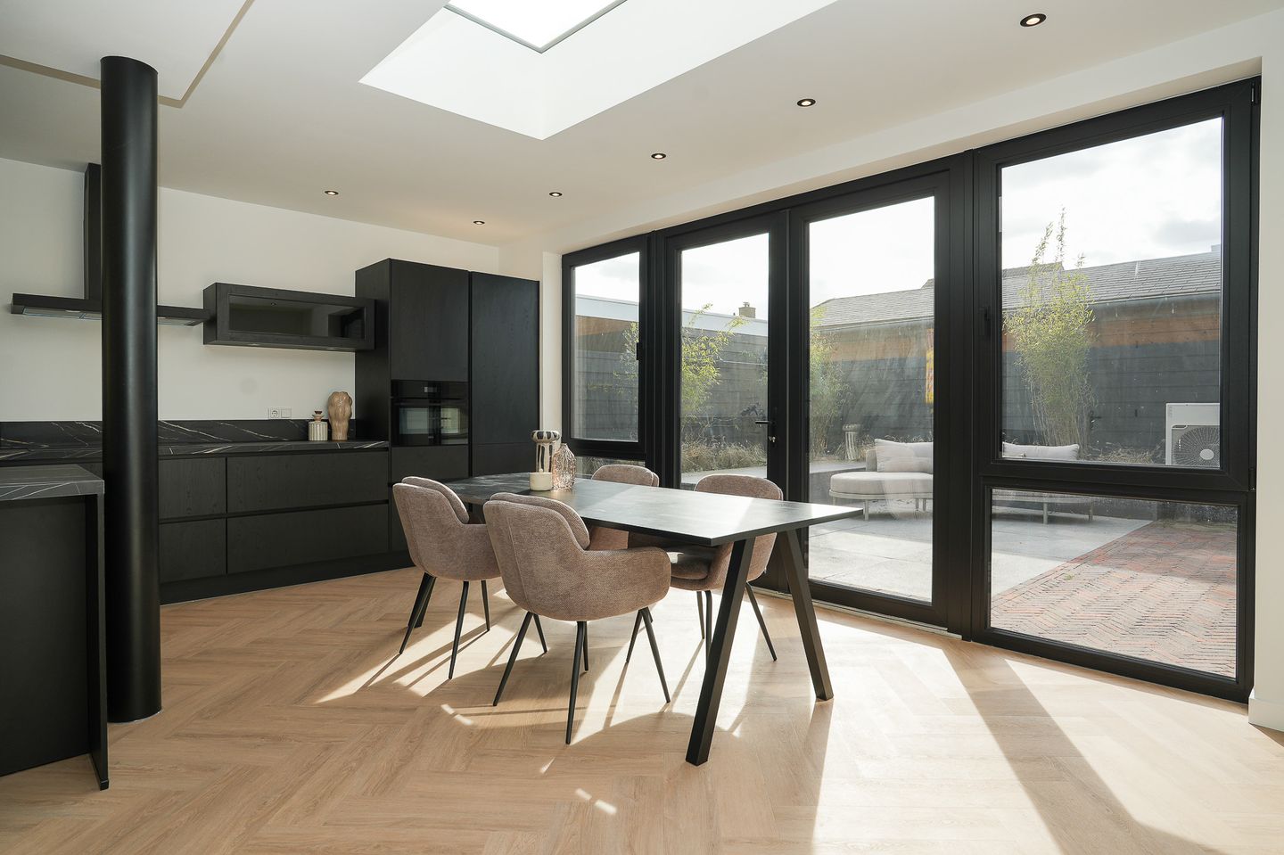 Foto 10 van Van Spreeuwelstraat 13