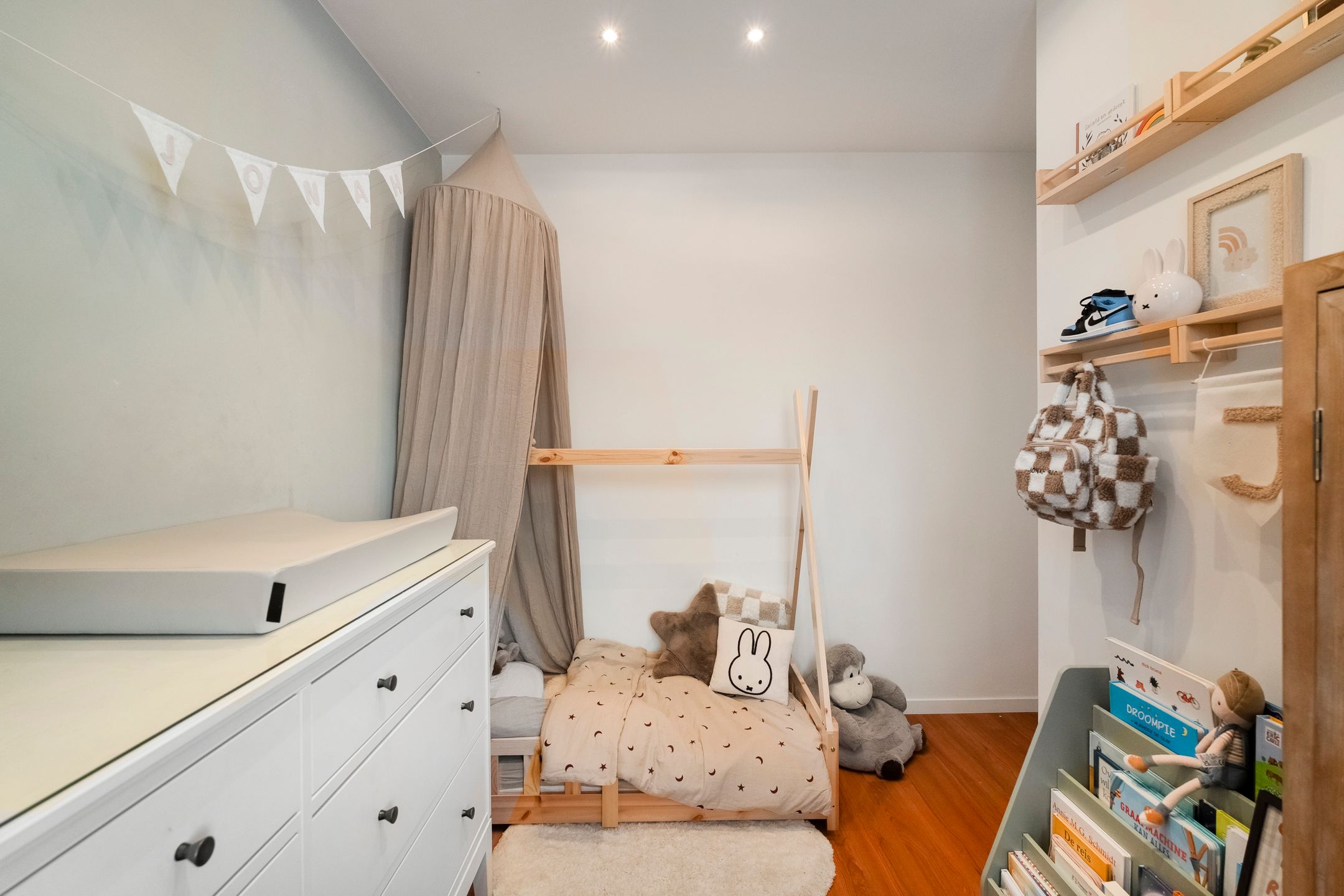 Foto 30 van Kruiszwin 2373