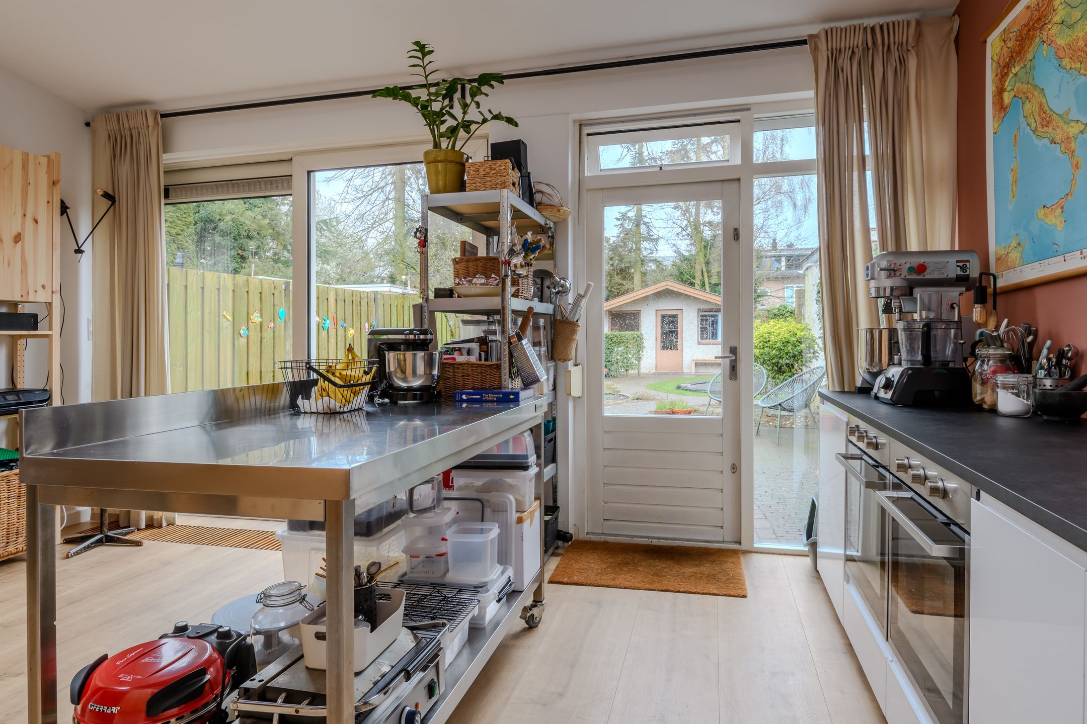 Energy-efficient family home with four bedrooms and spacious backyard — 18