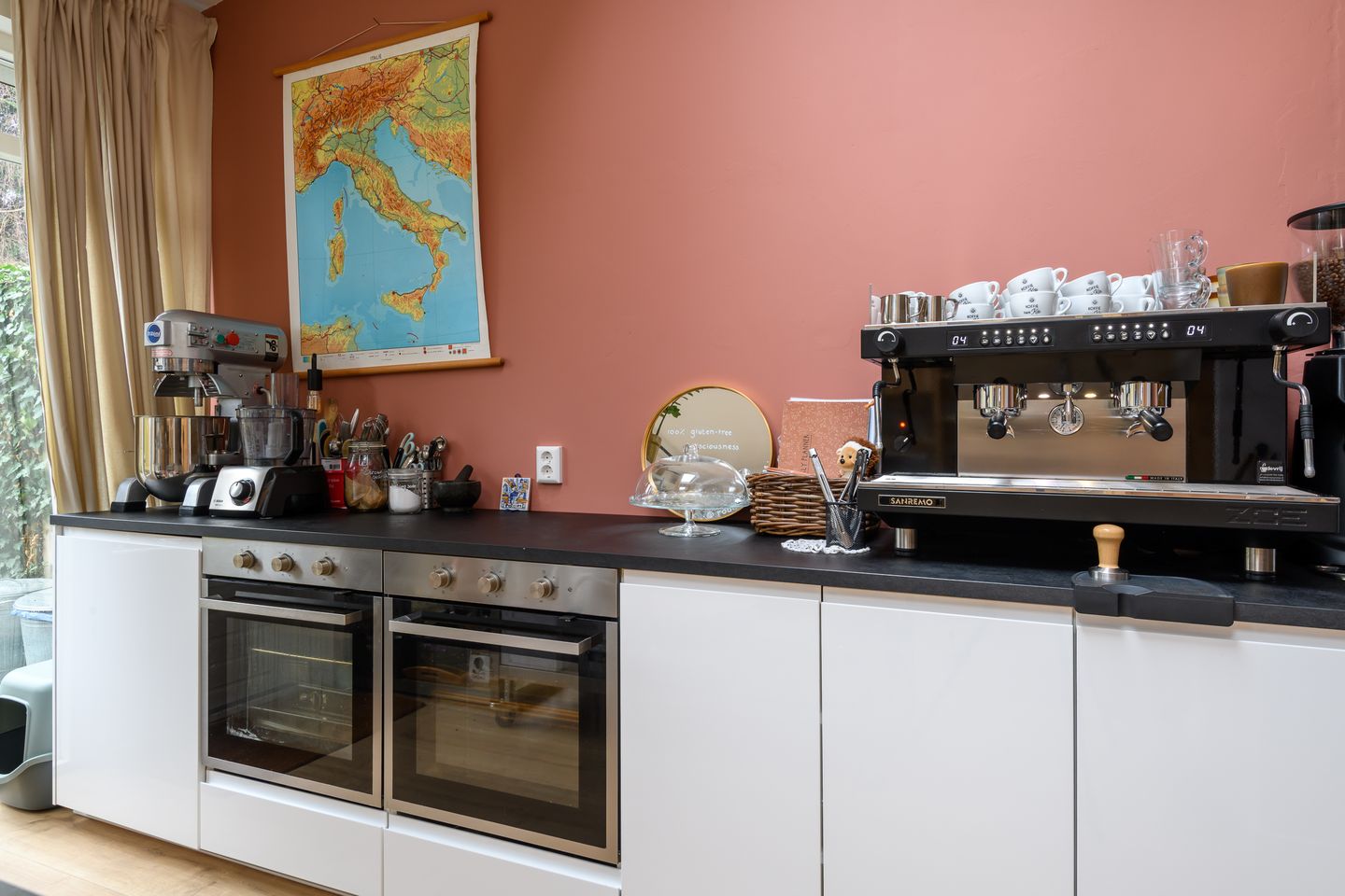 Energy-efficient family home with four bedrooms and spacious backyard — 19