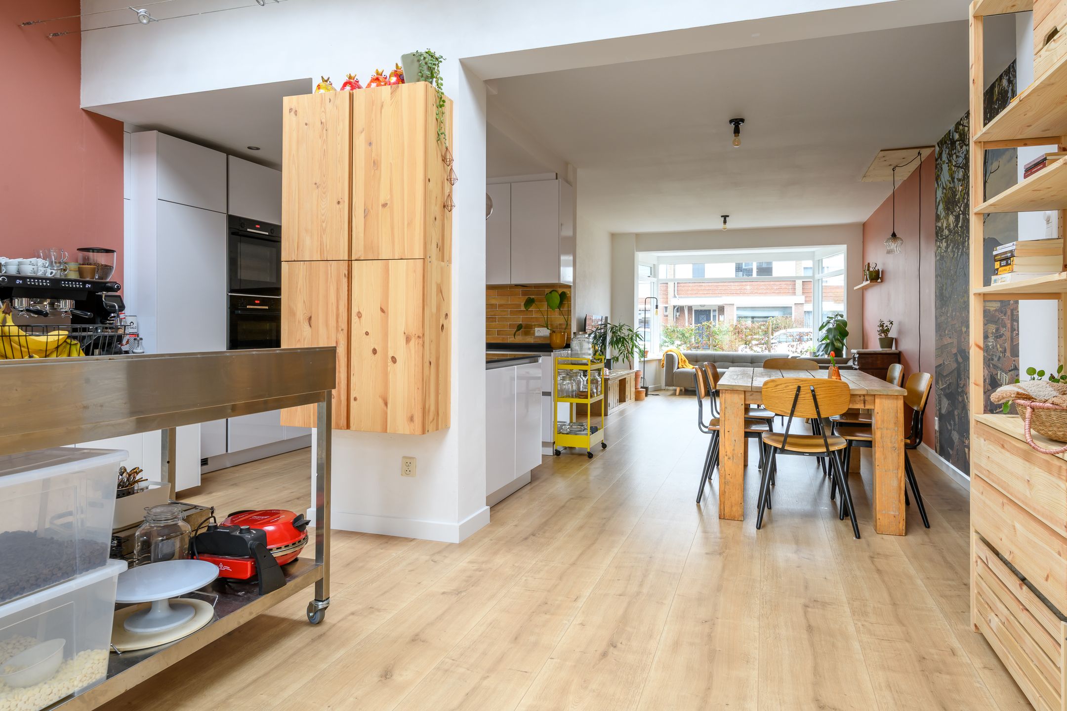 Energy-efficient family home with four bedrooms and spacious backyard — 12