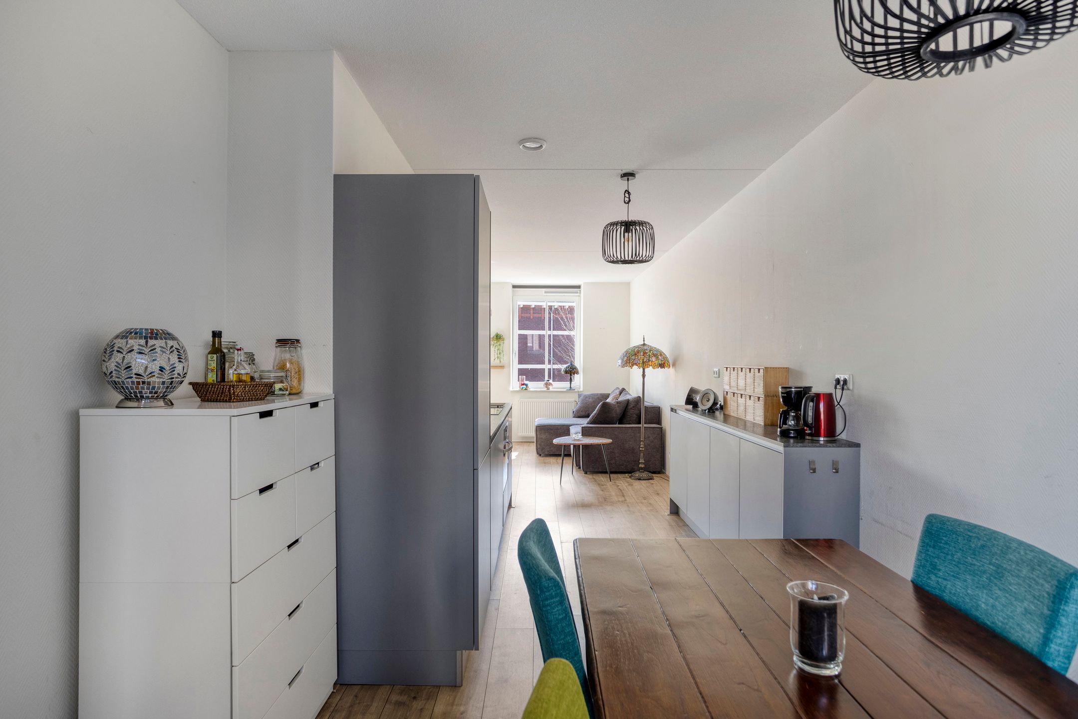 Licht appartement met avondzon en uitzicht op de Waalbrug — 18