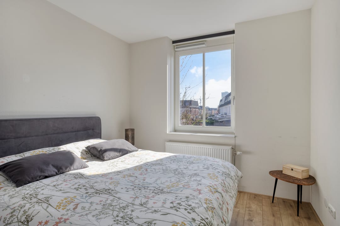 Licht appartement met avondzon en uitzicht op de Waalbrug — 20