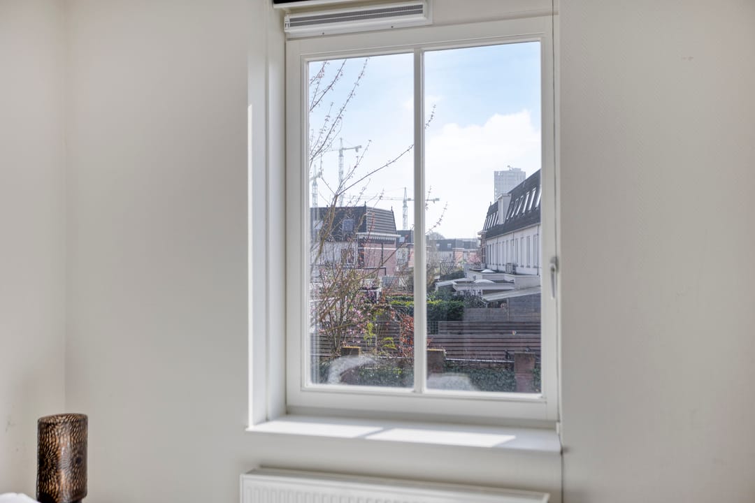 Licht appartement met avondzon en uitzicht op de Waalbrug — 21