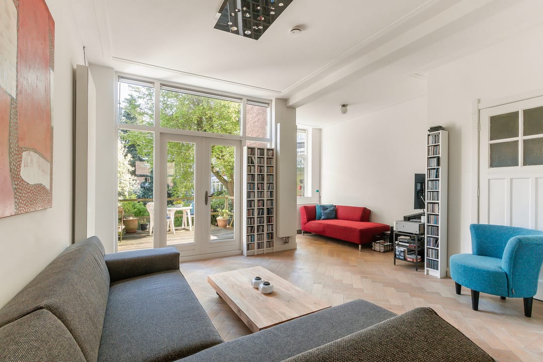 Unieke vooroorlogse dubbele benedenwoning met tuin op het zuiden in Rotterdam Middelland