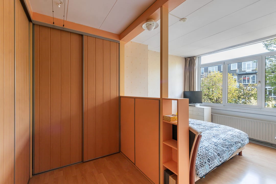 Unique pre-war double apartment with south-facing garden in Rotterdam Middelland — 23