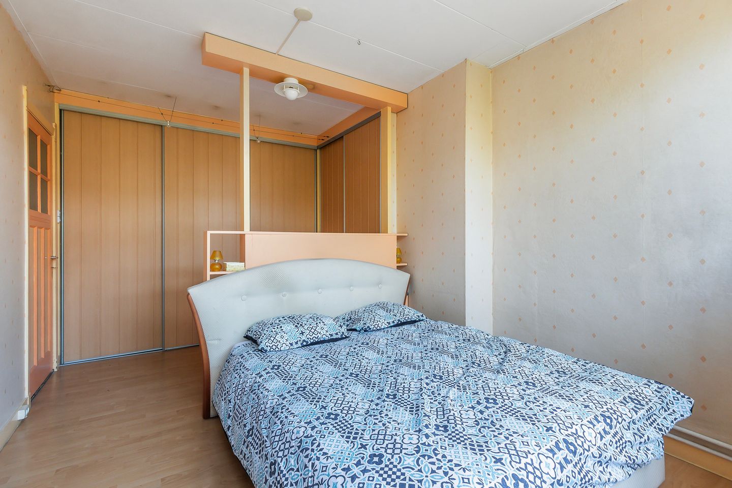Unique pre-war double apartment with south-facing garden in Rotterdam Middelland — 25