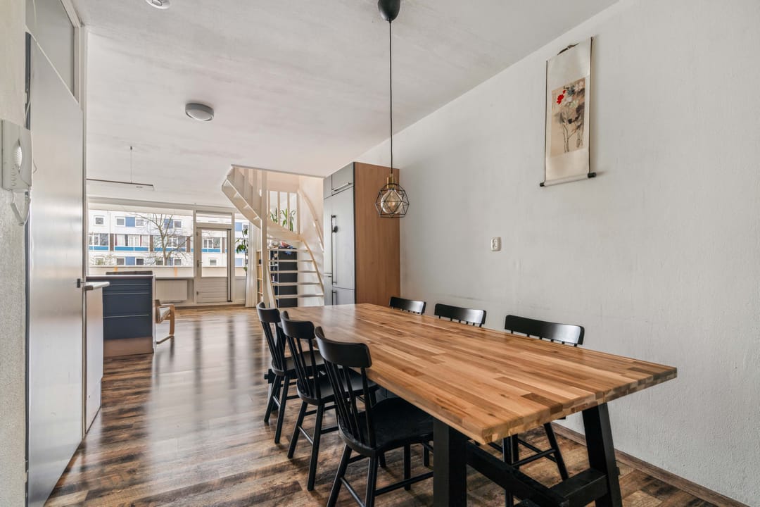 Spacious 5-Room Maisonette with Balcony in Delft — 20
