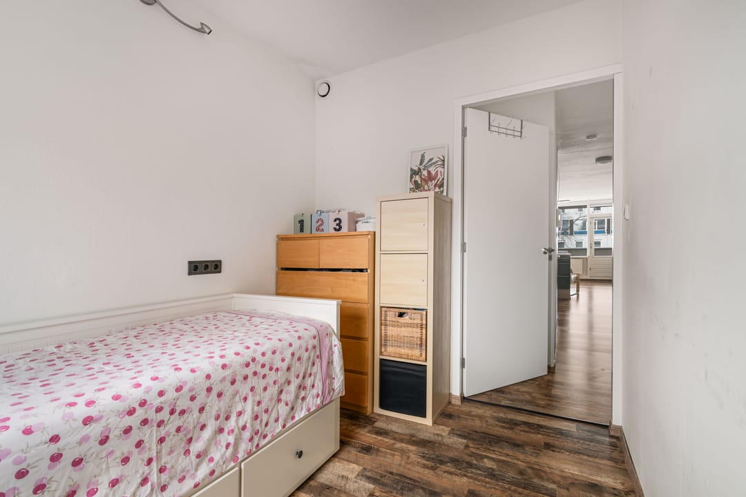 Spacious 5-Room Maisonette with Balcony in Delft — 24