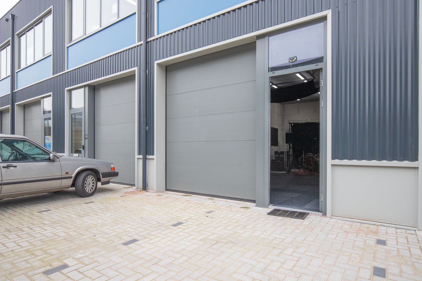 View photo 4 of Birkt 57