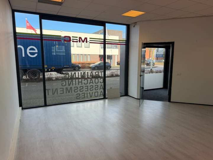 Minervum 7454, Breda