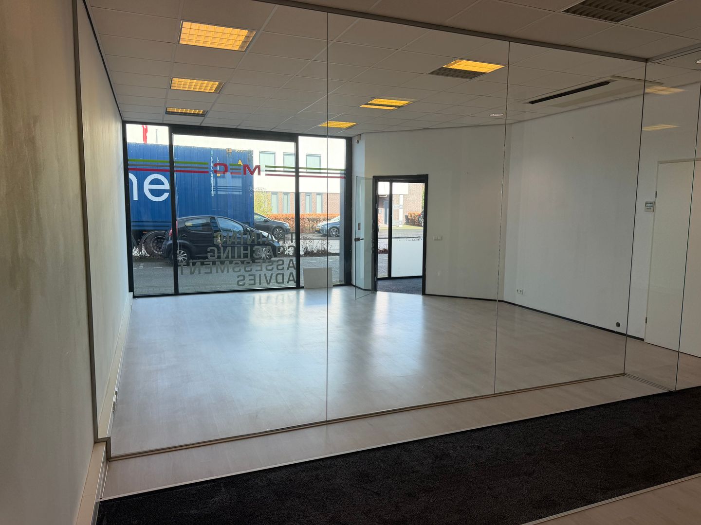 Bekijk foto 5 van Minervum 7454