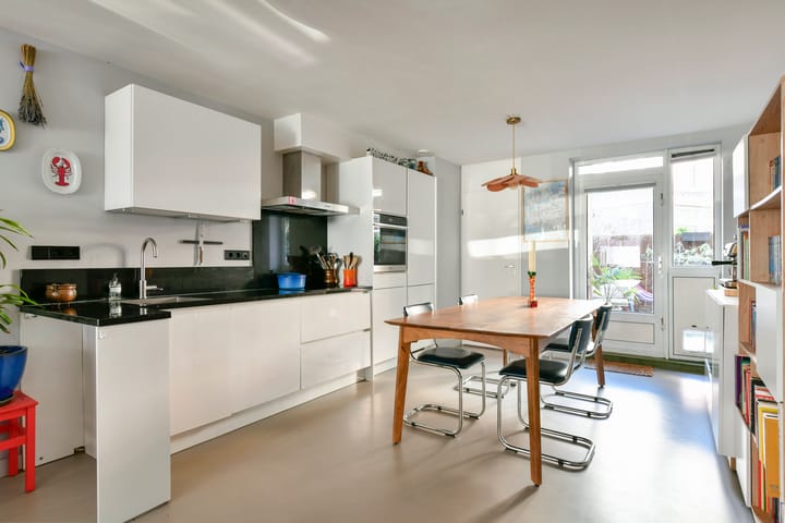 Photo 4 of Christiaan de Wetstraat 80