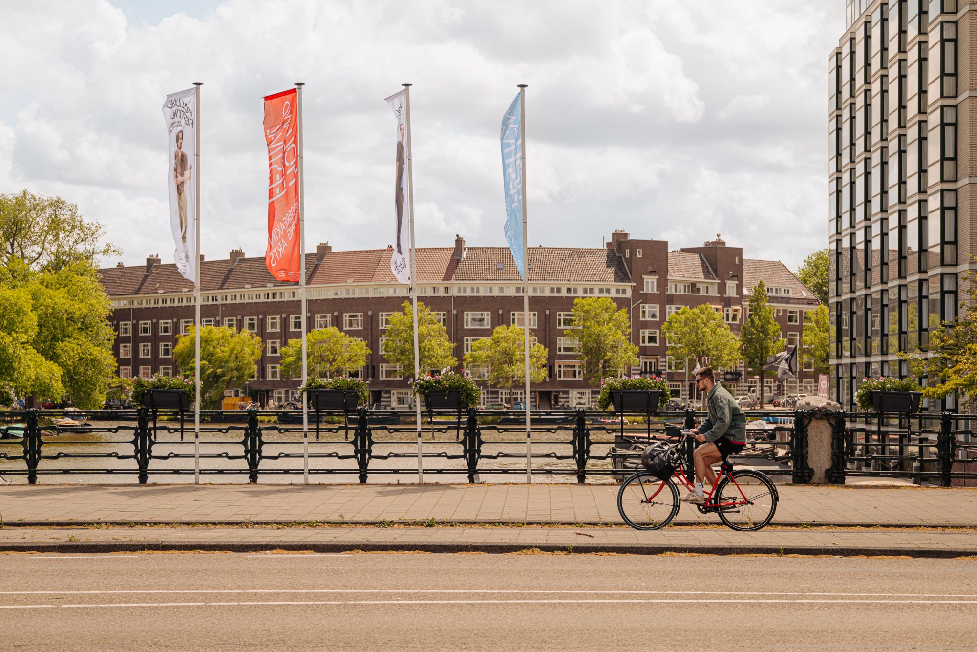 Photo 42 of Apollolaan 20