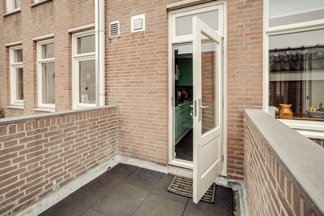 Charming Maisonette in Amsterdam Center with Sunny Terraces — 22
