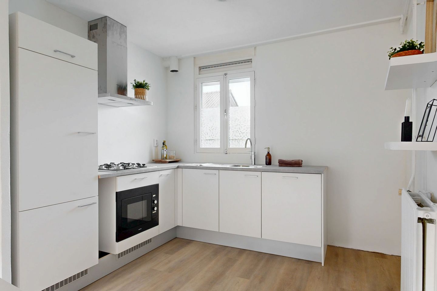 Photo 4 of Grotesteeg 13