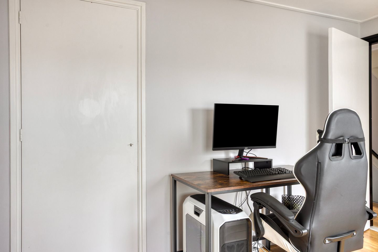 Foto 25 van Lelystraat 32