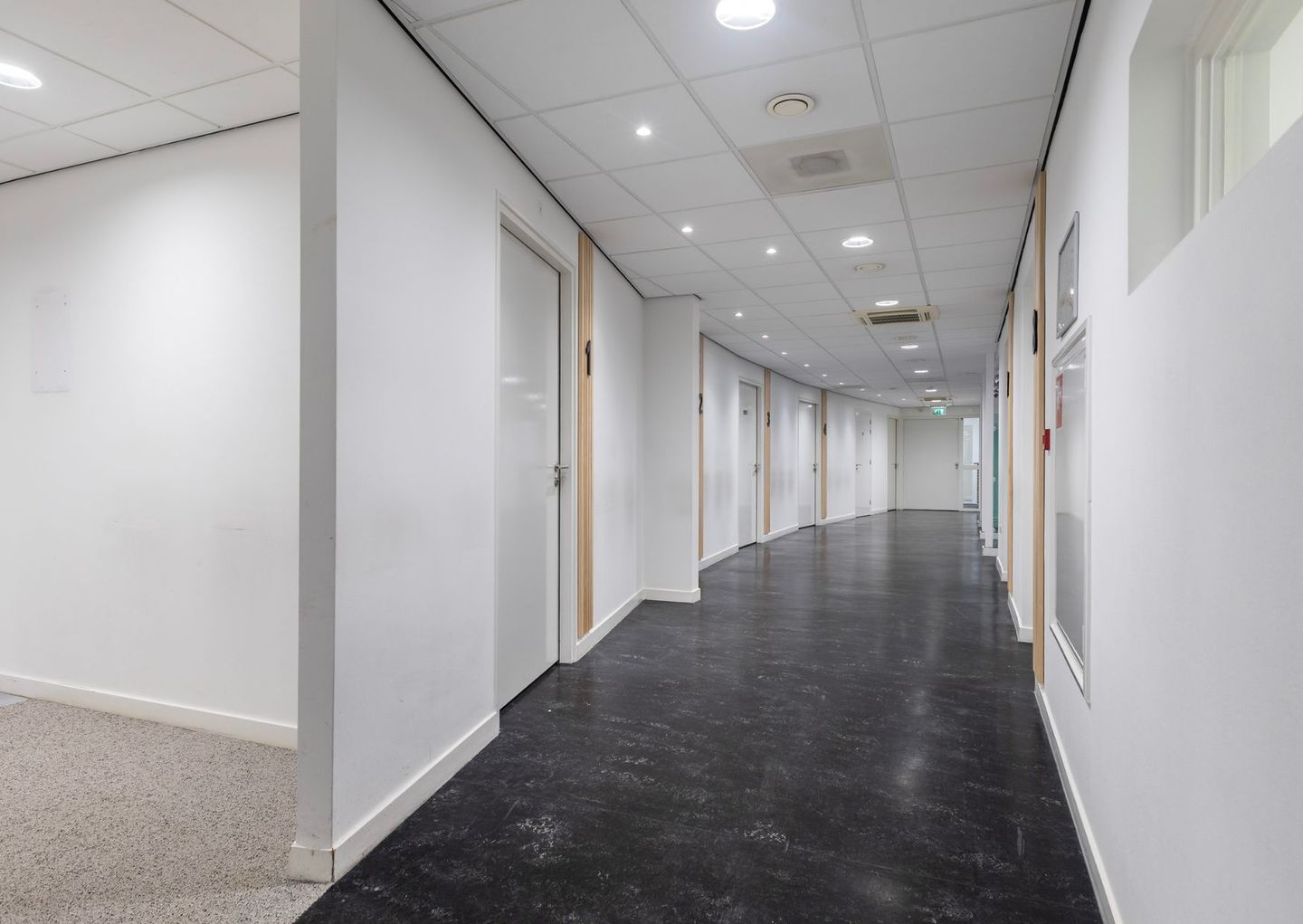 View photo 5 of Birdaarderstraatweg 70