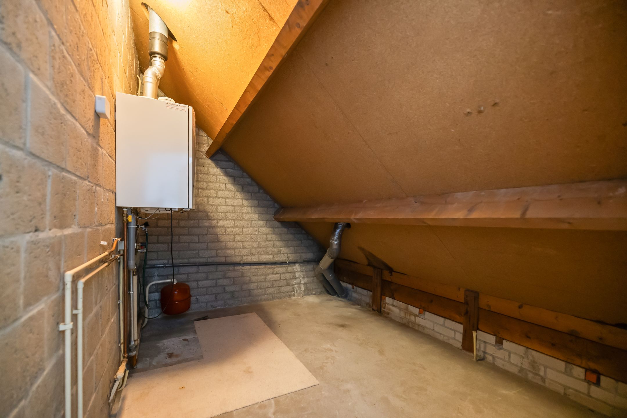 Photo 21 of Hademanstraat 11