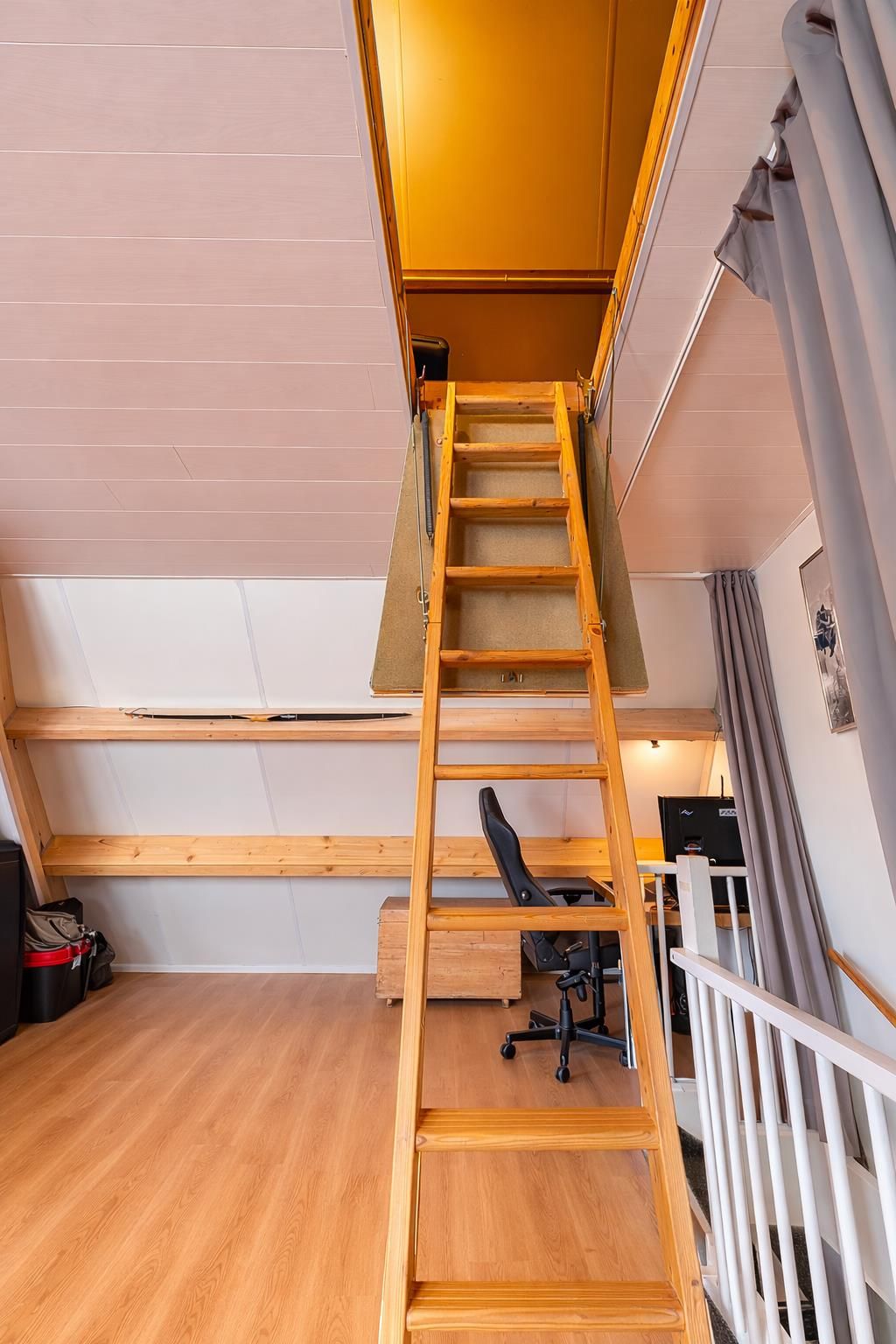 Spacious Move-in Ready Family Home with Energy Label A+ and 23 Solar Panels in Maastricht Malberg — 15