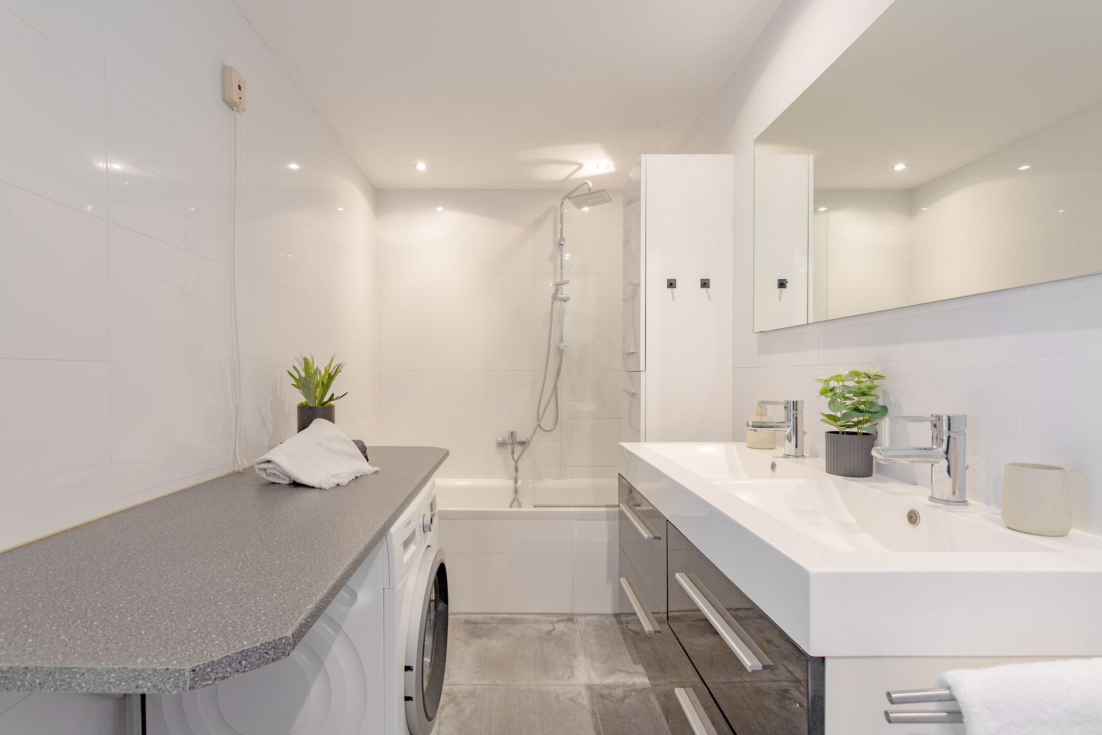 Charming 4-Room Family Home with Garden in Nieuw-Sloten — 24