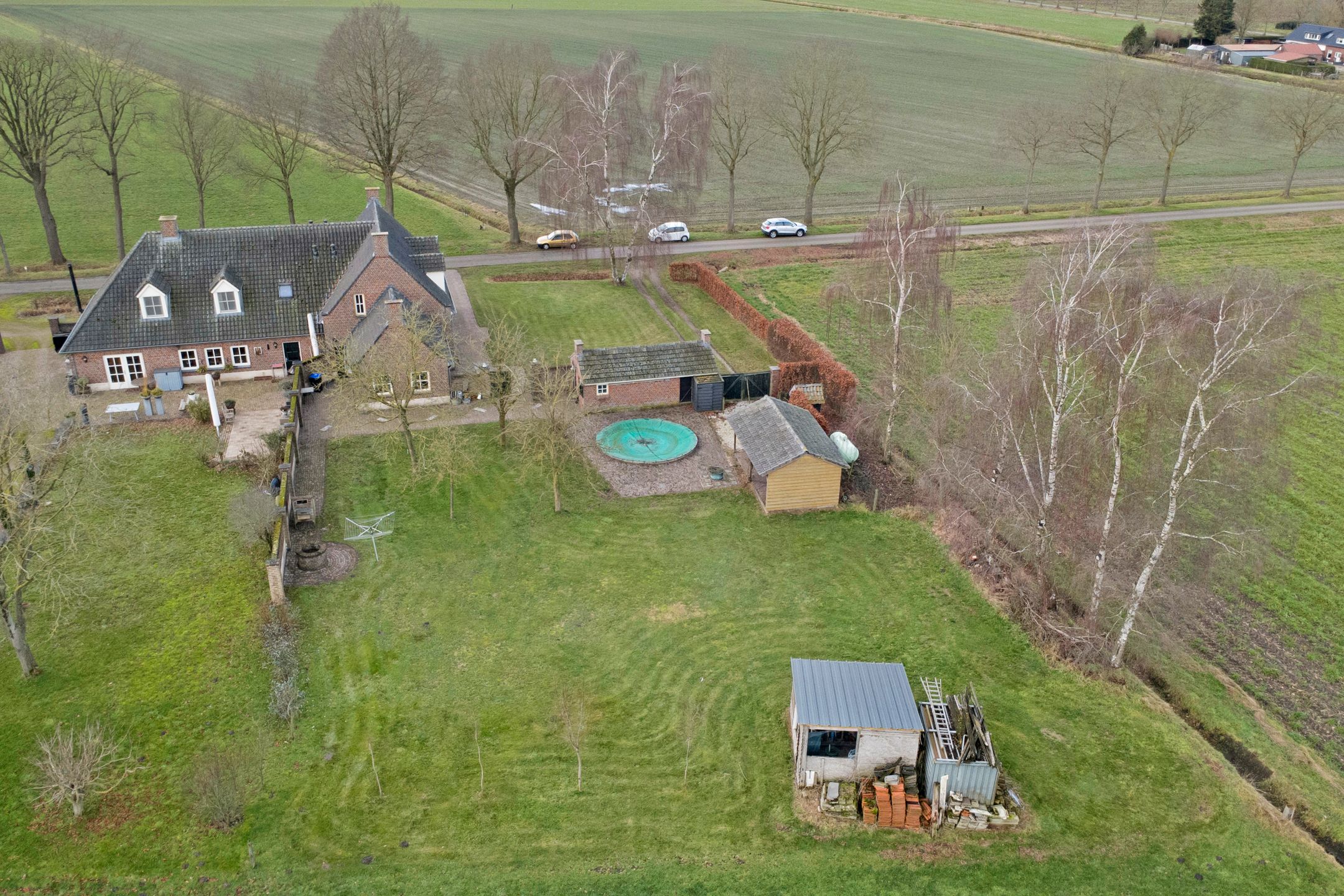 Spacious semi-detached home with pool in rural Oploo — 41