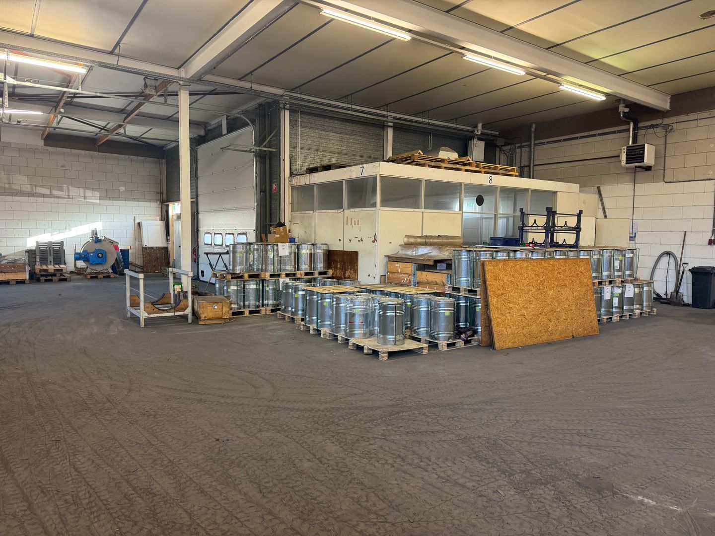 View photo 3 of Industrieweg 98-100