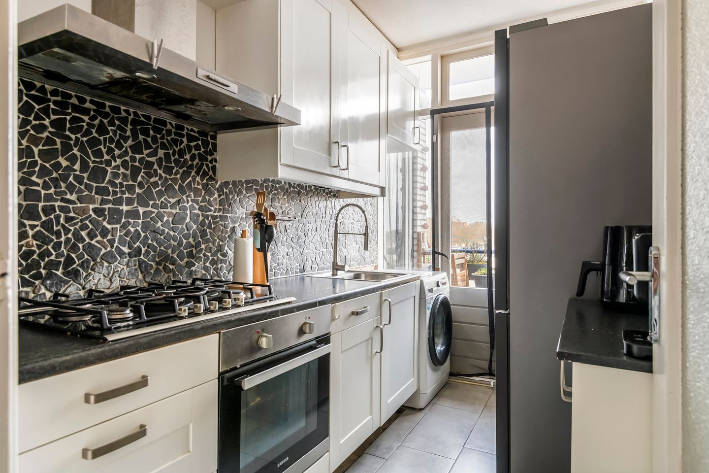 Photo 14 of Van Eysingalaan 70