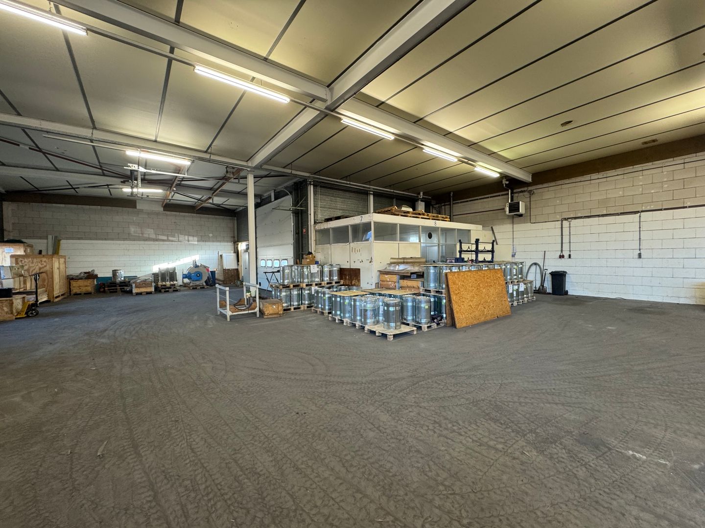 View photo 5 of Industrieweg 98-100