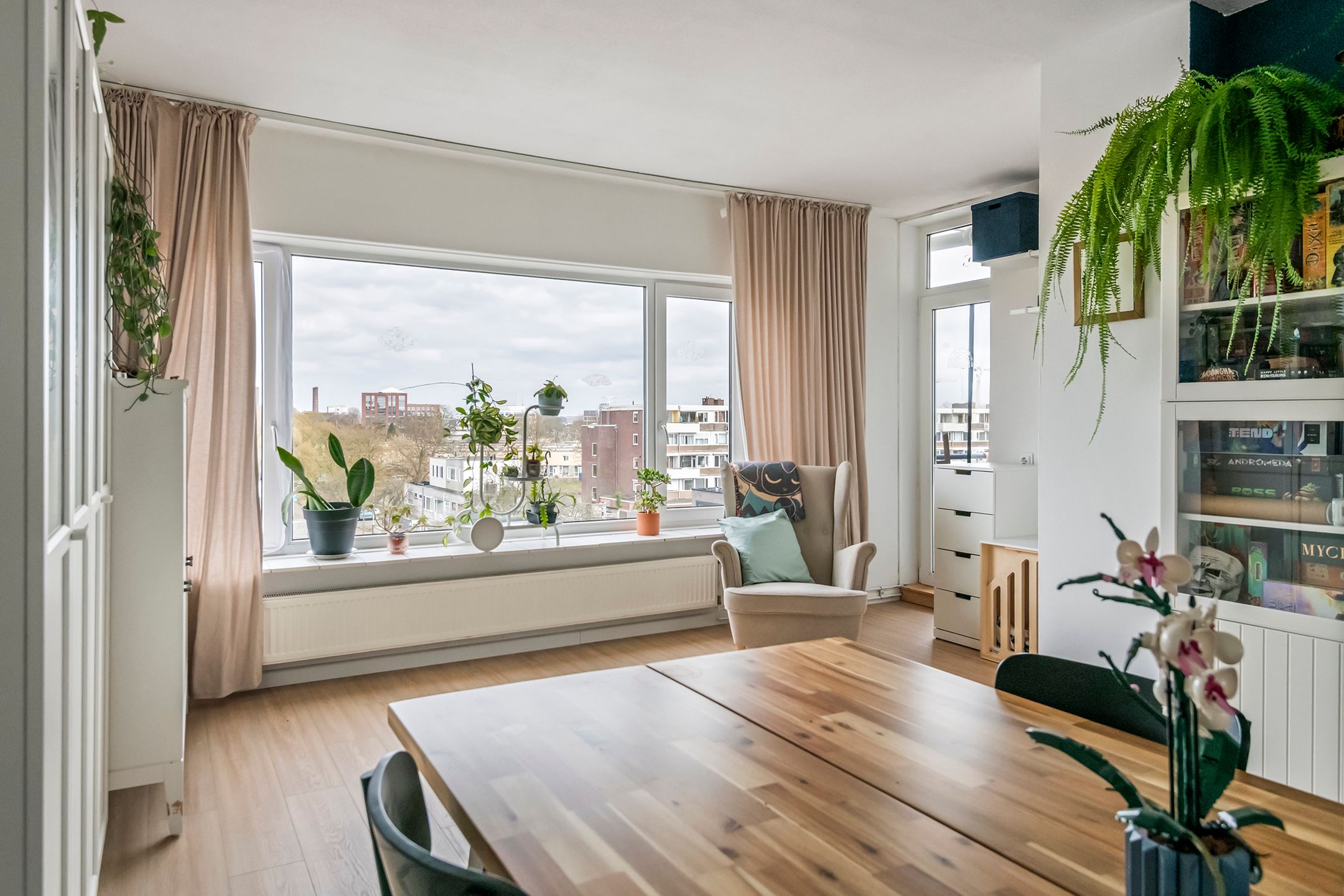 Photo 12 of Van Eysingalaan 70