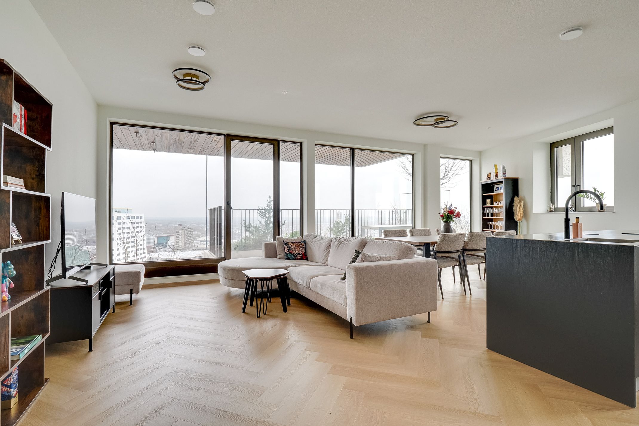 Foto 3 van Hoola van Nootenstraat 388