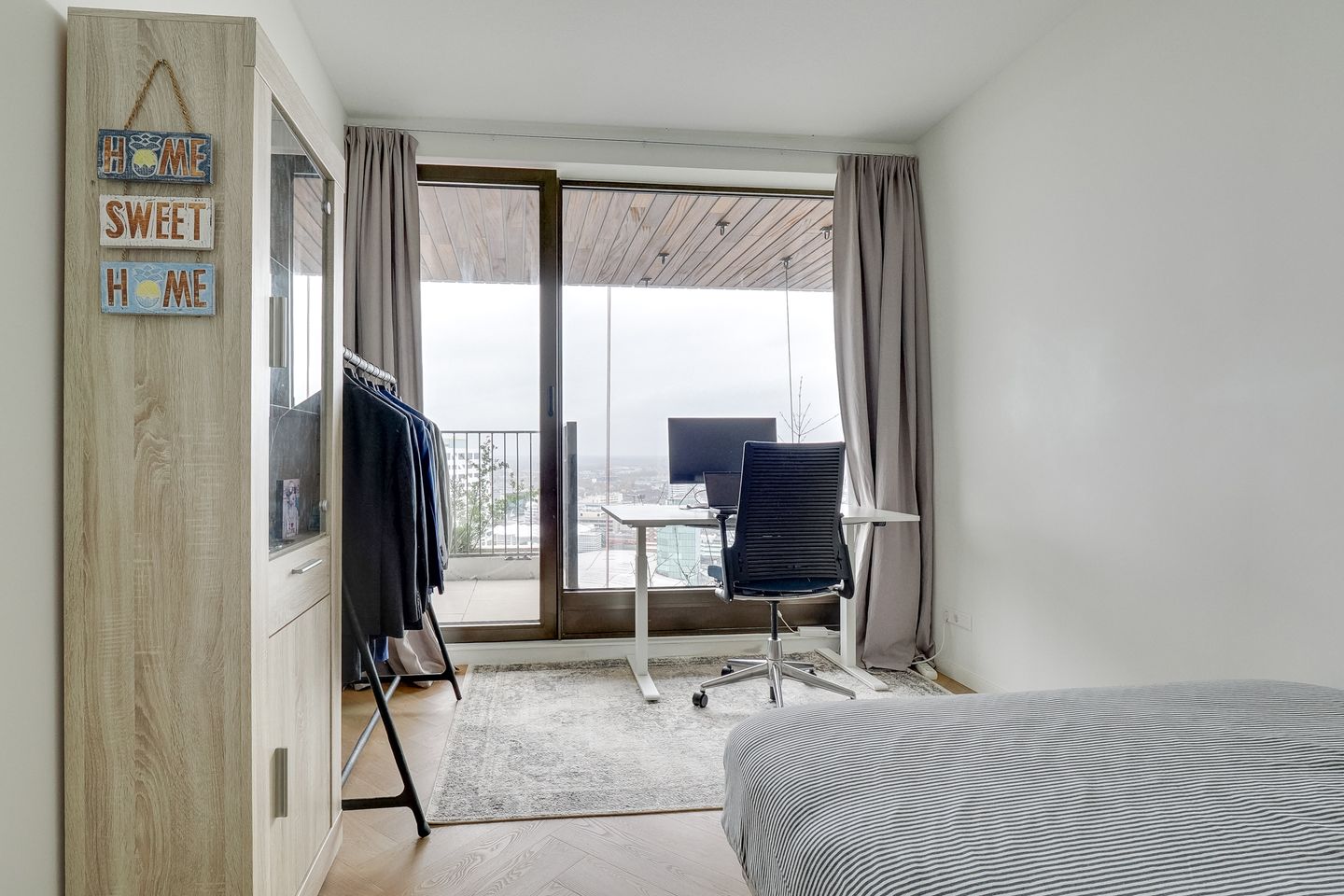 Foto 35 van Hoola van Nootenstraat 388