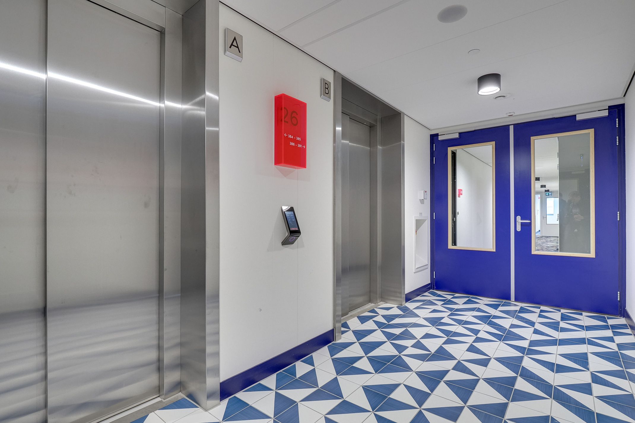 Foto 39 van Hoola van Nootenstraat 388