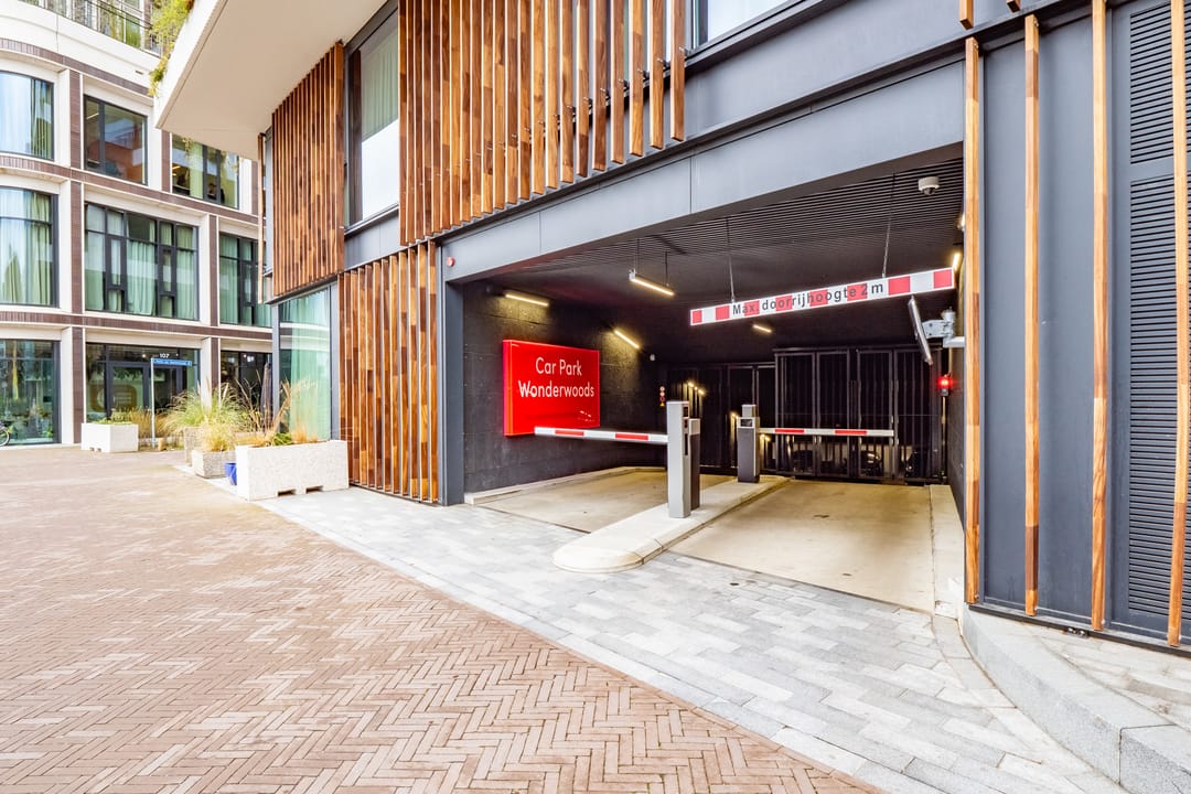 Foto 43 van Hoola van Nootenstraat 388